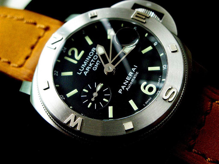 Panerai Luminor Arktos GMT